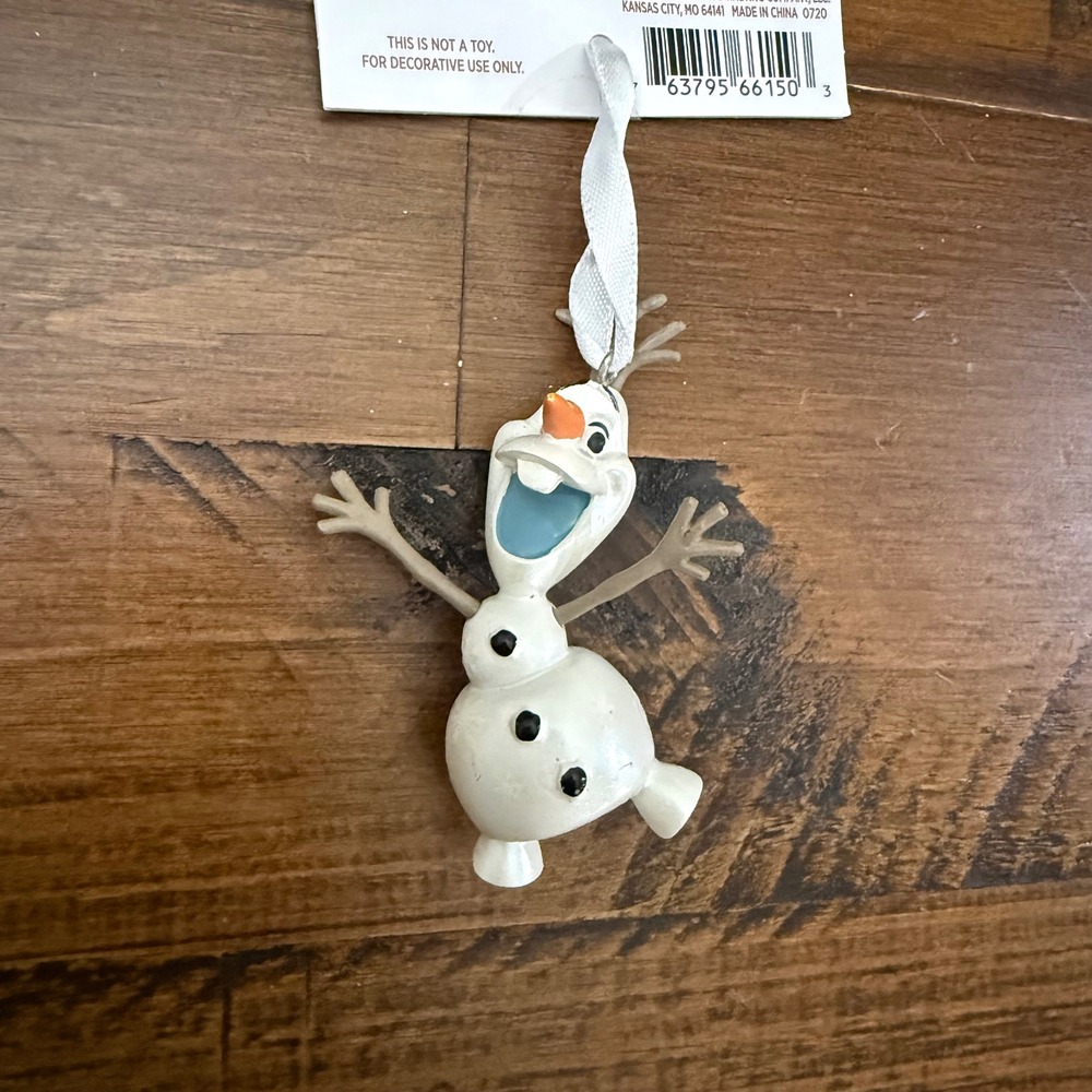 Disney Frozen Olaf Snowman Christmas Ornament Hallmark White Pearlescent NEW